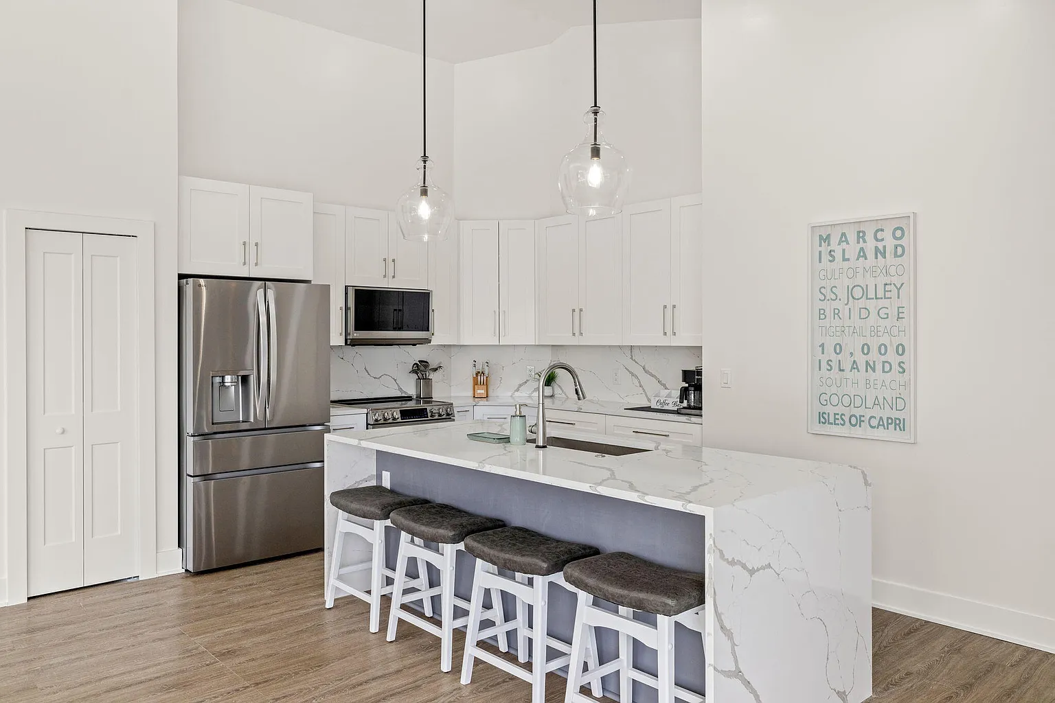 Hernando Ct Kitchen